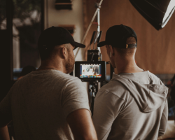 bachelor-realisateur-monteur-studio-m-vannes-apprendre-avec-tiktok