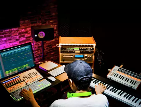 sound-designer-Studio-M