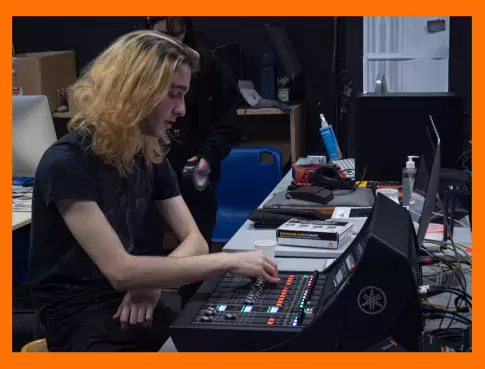 Le rôle du Technicien du Son durant un concert live 