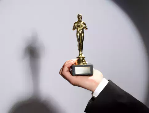 Récapitulatif-des-films-récompensés-aux-Oscars-2024