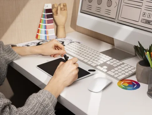 Design émotionnel : quand le graphisme parle à nos sens