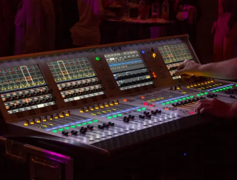 Studios analogiques vs numériques : le nouveau visage de l’ingénieur du son