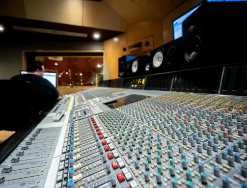 En studio, live ou post-production : quelles diff&eacute;rences