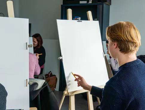 Les pratiques hybrides qui dominent la sc&egrave;ne artistique contemporaine