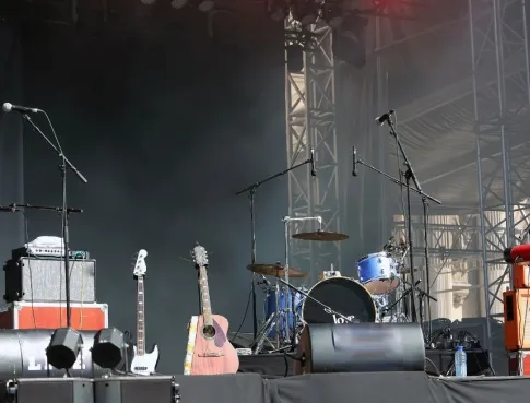 Son, sc&egrave;ne, technique : un secteur qui embauche