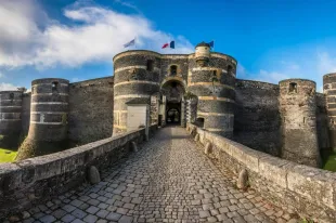 ecole-audiovisuel-angers-chateau