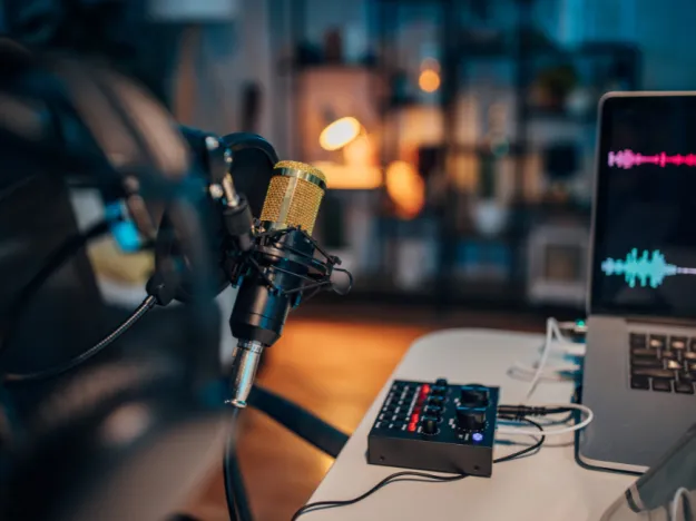 les-podcasts-en-france-studiom-montpellier2.jpg les-podcasts-en-france-studiom-montpellier2