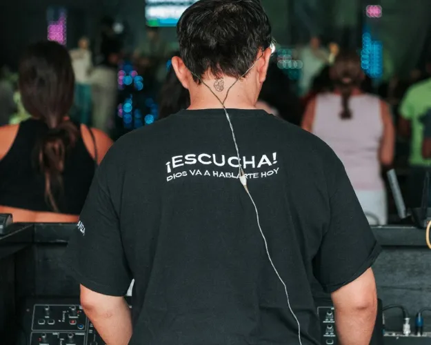 technicien-son-concert-festival